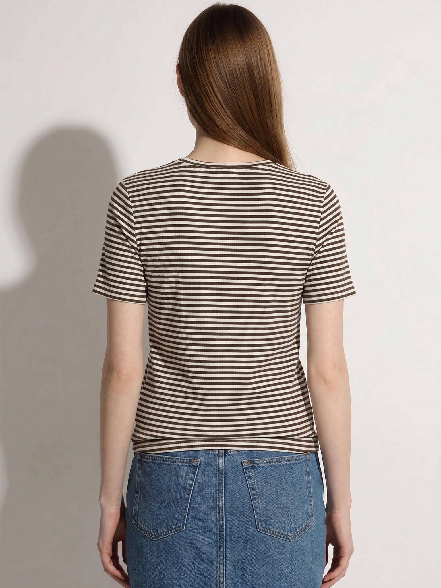 Футболка в коричневую полоску из смесового хлопка